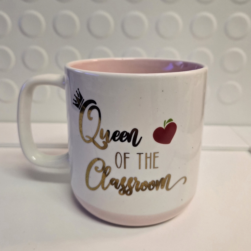 Queen of the Classroom Pink Teacher Mug